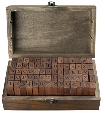Knora 70 Holzstempel aus Gummi (Großbuchstaben, Kleinbuchstaben, Symbole und Zahlen) in einer Vintage Holzbox