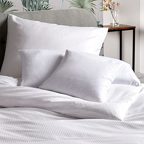 Traumschlaf Hotelbettwäsche • Kochfest & Chlorfest • Mako-Satin aus 100% Baumwolle • Weiß mit Streifen • Pflegeleicht & Atmungsaktiv • 1 Bettbezug 135 x 200 cm + 1 Kissenbezug 80 x 80 cm