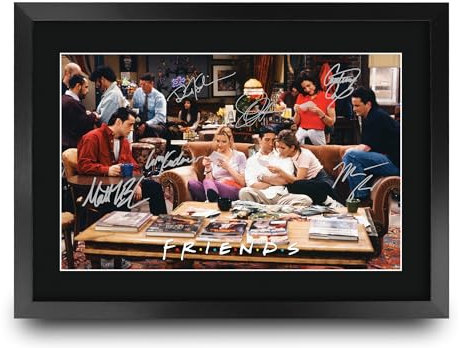 HWC Trading Friends Scene 3 Los Regalos Imprimieron La Imagen Firmada Del Autógrafo Para Los Fans De Los Recuerdos De La Serie De Televisión - A3 Enmarcado
