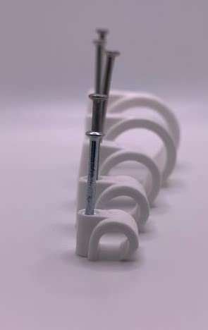 Plastic White Nail in Masonry Pipe or Cable Clips Pack of 10 - Available in 7-8mm, 10-12mm, 15mm, 22mm or 28mm - TNJ Pipe Clips (Size 22mm)