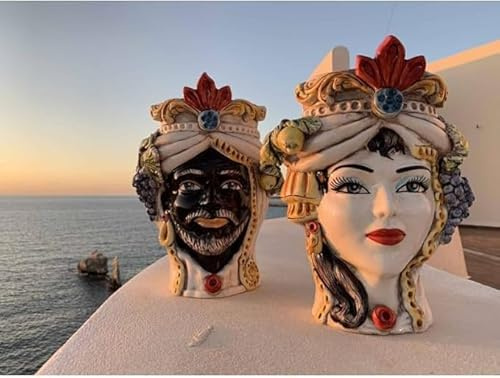 SICILIA BEDDA CAPACI Testa di Moro Siciliana in Ceramica di Caltagirone Realizzata e Dipinta a Mano - Vaso per Piante da Interno ed Esterno - H 27 cm - Mod. Classico con Frutta (Uomo)
