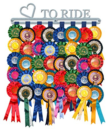 Espositore appendi medaglie di equitazione con scritta Love to Ride (lingua italiana non garantita) - Per appendere coccarde - Supporto in acciaio inox spazzolato - Prodotto nel Regno Unito