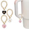 AUTOMIRE Lot de 3 breloques en forme de lettre pour bouteille d'eau Stanley - Rose, noir, blanc - En forme de cœur - Avec poignée - Pour Stanley, simple et moderne, Standard, Acier allié, Pas de gemme