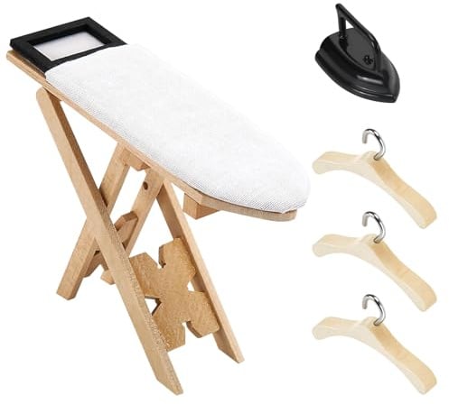 Miniatur Wichtel Zubehör Miniatur Buegeleisen Mit Buegelbrett und 3 Stück Miniatur Hölzerne Aufhänger Puppenhaus Zubehör Puppenhaus Möbel für DIY Puppenhaus Dekor