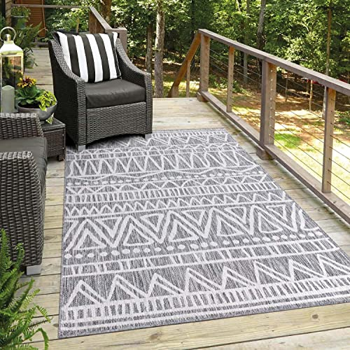 carpet city Teppich Outdoor Wetterfest - Grau - 60x110 cm - Ethno-Look - Balkon Teppich Wasserabweisend - In-& Outdoor Teppiche für Terrasse, Garten, Küche, Bad oder Wohnzimmer