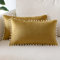 Sungeek 2er Set Samt Kissenbezüge, Dekorativ Zierkissenbezüge Weich Kissenbezug Pompon Dekokissen Sofakissen Couchkissen Deko Bezug Kissenhülle für Sofa Schlafzimmer Wohnzimmer (30x50 cm, Gold)