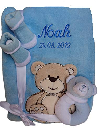 Wuff-Dogsworld Babydecke mit Namen Bestickt Babysocken Babyrassel Greifling Baby Geschenk Geburt Taufe (hellblau Bär)