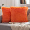 MIULEE 2er Set Kissenbezüge Künstlich Pelz Sofakissen Dekorative Dekokissen Kuschelkissen Plüschkissen Kuschelig Couchkissen Superweich Kissen Flauschig Kissenbezug für Sofa 50x50 cm Orange