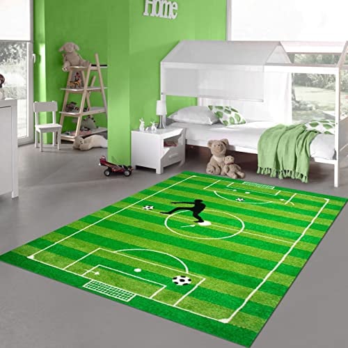 Traum Kinderteppich Spielteppich Kinderzimmerteppich Fußballteppich in Grün, Größe 160x230 cm