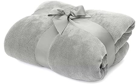 Lumaland Kuscheldecke 220x240cm aus herrlich kuscheligem 100% Coral Fleece | Warme & atmungsaktive Sofadecke aus besonders weichen Fasern zum Entspannen drinnen oder draussen [Hellgrau]