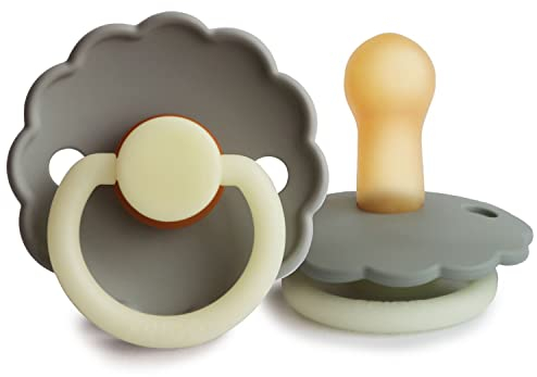 FRIGG Daisy Night - Ciuccio classico in lattice, 1 confezione da 1 capezzolo simmetrico a forma di ciliegia, senza BPA, prodotto in Danimarca, ciuccio in lattice, taglia 2 (6-18 mesi)