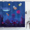 ABAKUHAUS Unterwasser Duschvorhang, Aquarium-Fisch-Wal, Stoffliches Gewebe Badezimmerdekorationsset mit Haken, 175 x 240 cm, Mehrfarbig und Blau