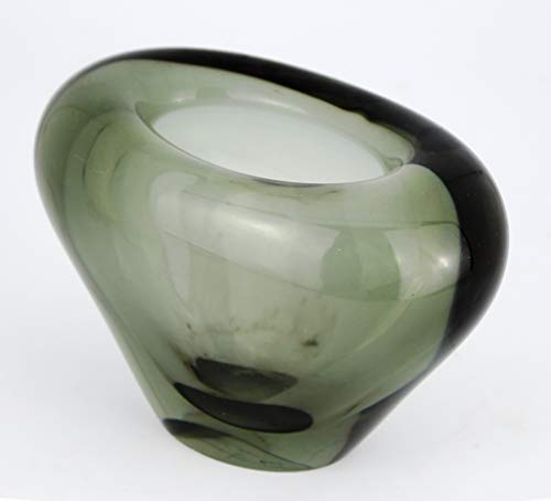 Holmegaard Hjertevase Vase des Herzens - Glas entworfen von Sidse Werner Dänemark 1985 - Maße: 546 gr. 7 cm hoch und 11,5 x 6,8 cm. Farbe: Oliv/Grau - Artikel aus zweiter Hand