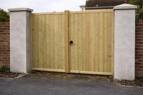 Wooden Driveway Gates – Heavy Duty Treated Timber Double Gates, Garden & Driveway Entrance, Traditional (180cm High x 210cm Wide x 5cm deep)