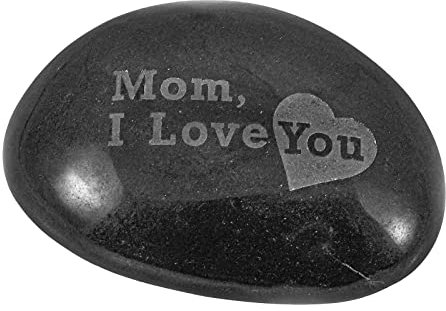 Amogeeli Engraved Love Stone for Mother’s Day, Polished Inspiration Black Stone for Garden Home Office - Mom, I Love You