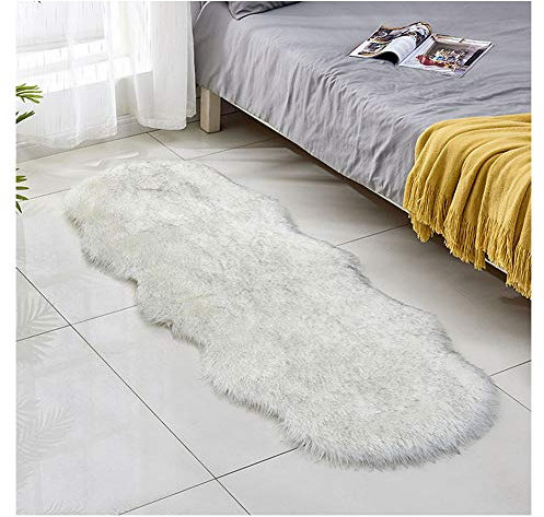 DAIHAN Faux Lammfell Schaffell Teppich, Flauschiger Kunstfell in Super weich Lammfellimitat Teppich Longhair Fell für Schlafzimmer, Sofa, Dekoration Weiß Schwarz 60 * 180cm