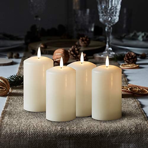 Lights4fun Set of 4 Medium TruGlow™ LED Flameless Pillar Candles with Timer – 12.5cm Real Ivory Wax Battery Operated Advent or Table Decoration – Warm White Flickering Flame for Indoor Use