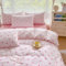 Nyescasa Housse de Couette 200x200 Nœud Papillon Rose et Petit Coeur Rouge Romantique Parure de lit Adulte 2 Personnes en Microfibre Housse Couette avec Fermeture Éclair et 2 Taies d'oreiller 65x65 cm