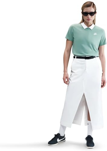 Nike Sportswear Club Essentials Damen-T-Shirt, DX7902
