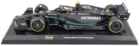 Bburago 1:24 F1 Mercedes AMG W14 E mit Helm, Hardcase #44 Hamilton