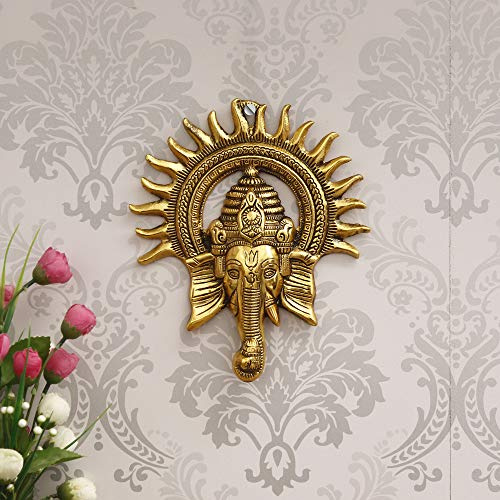 eCraftIndia Goldener Lord Ganesha mit Sonne, dekorativer Metall-Wandbehang, Kunst für Wanddekoration, Festival, Heim- und Pooja-Zimmertempel, Geschenk für Familie