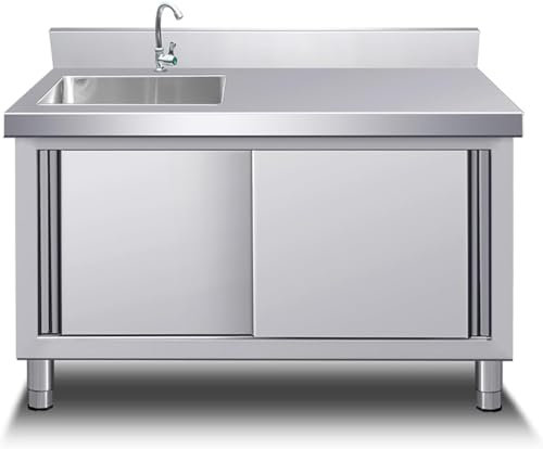 Außenwaschbecken, Wäschespüle mit Schrank, Küchenspüle aus Edelstahl mit Werkbank und Lagerregalen mit kaltem und heißem Wasserhahn für den Waschraum im Innen- und Außenbereich von Restauran