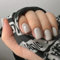JUSTOTRY 24 Stück Grey Einfarbig Eckig Nägel Zum Aufkleben Kurz,Glossy Press on Nails,Langzeit Kunstnägel Fake Nails,Square Fingernägel Künstliche Nägel Mittel für Frauen