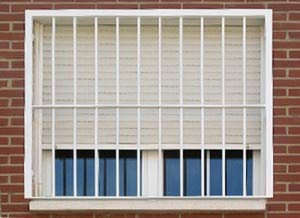 REJA AJUSTABLE EXTENSIBLE ANCHO Y ALTO