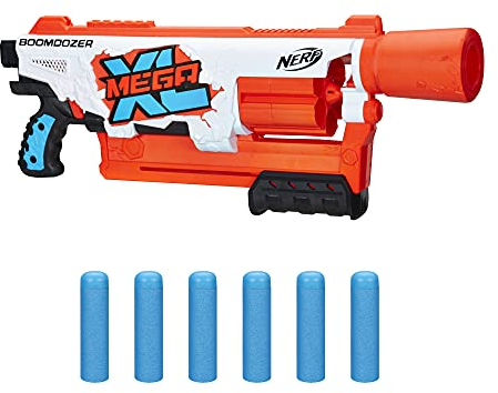 NERF Mega XL Boom Dozer Blaster, größte Mega Darts Ever, XL 6-Dart Rotating Drum, 6 Mega XL Whistler Darts, Pump-Action