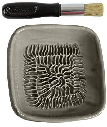ANCKERAMIC® Ceramico Reibeteller & Backpinsel mit Naturborsten, Set aus Keramik für Knoblauch, Ingwer, Muskat, Handmade (Grau/Schwarz)