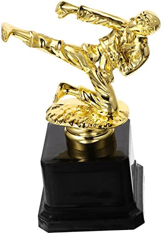 Sosoport Taekwondo-Trophäe Kampfsport-Trophäenpokal professionelle Dekoration Trophäendekor Kampfsport Trophäe Sieger Trophäe Preisverleihungstrophäe Wettbewerbstrophäe Kindergarten Plastik
