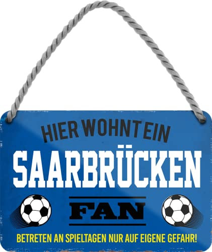 schilderkreis24 – Blechschild Lustiger Spruch “Hier wohnt ein Saarbrücken Fan – Betreten an Spieltagen auf eigene Gefahr“ Deko Artikel Sport Verein Club Fußball Fan Liebhaber Begeisterte 18x12 cm
