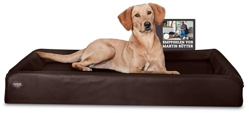 SABRO KUDDE Orthopädisches Hundebett – Martin Rütter – Hochwertiges Kunstleder – Waschbar & Wasserabweisend – Ergonomisch – Premium Haustierzubehör für Mittelgrosse, Grosse Hunde XL in Dunkelbraun