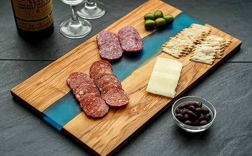 Tagliere lungo grande 45 cm fatto a mano in legno di ulivo blu resina fiume tagliere servire salumi formaggio tagliere casa