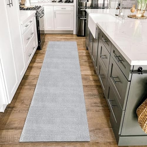 HomebyHome Kurzflor Teppich Läufer Flur 80 x 250 cm Silberfarbe - Waschbarer Teppich für Schlafzimmer, Wohnzimmer und Ideal als Küchenteppich - Flauschiger Teppich Weich, Einfarbig, rutschfest, Klein