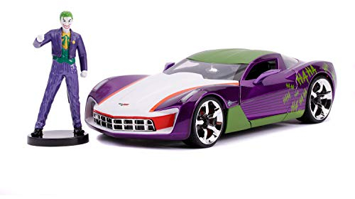 Jada Toys Chevy Corvette Stingray, 2009, Joker Figur, Batman, Maßstab 1:24, Freilauf, Türen & Kofferraum & Motorhaube zum Öffnen, Die-cast, inkl. Die-cast Joker Figur