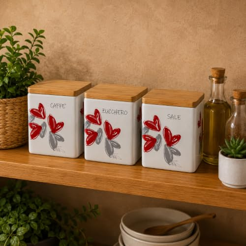 MA MAISON Set Barattoli Love Me Caffè Sale Zucchero Ceramica 3 Pz | Contenitori cucina con cuori, tappo in legno, stile moderno ed elegante, Dimensioni 9x12hcm, per Alimenti