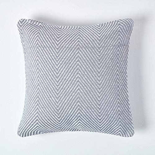 Homescapes Kissenhülle Halden mit Chevron-Muster, Grauer Zierkissenbezug 60 x 60 cm für Deko-Kissen aus 100% Baumwolle mit Reißverschluss