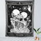 KJHL The Lovers Totenkopf-Wandteppich, schwarz-weiß, Skelett-Tapisserie, Gothic-Raumdekoration, Hexen-Wandteppich, ästhetischer Wandbehang für Schlafzimmer, Wohnzimmer, 152,4 x 111,8 cm