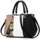 NICOLE & DORIS Damen Handtasche Umhängetasche Henkeltasche Kuriertasche Elegant Damen Handtaschen mit Kaninchen Pelz Kugel Plüsch Schlüsselring Schwarz 2