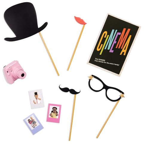 Our Generation – Fotostand-Requisiten – für 46 cm Puppen – mit Spielzeug-Kamera, Fotos & mehr – Puppenzubehör – Spielzeug für Kinder ab 3 Jahren – Say Cheese