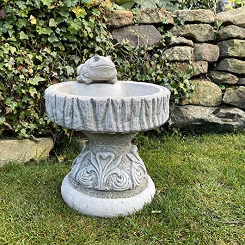 DGS STATUES – Stone Cast Round Birdbath with Sitting Frog, Hand Finished