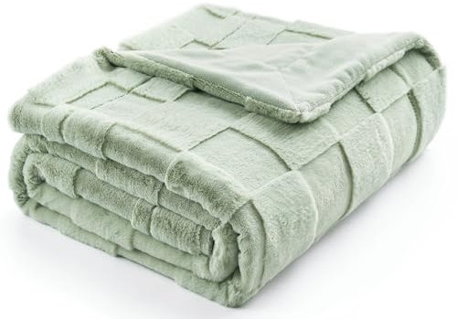 Cozy Bliss Karierte weiße Kunstfell-Überwurfdecke, weich, flauschig, Minky-Cremefarben, pelzige Decken für Couch, Bett, Salbeigrün, Kingsize (274,3 x 228,6 cm)