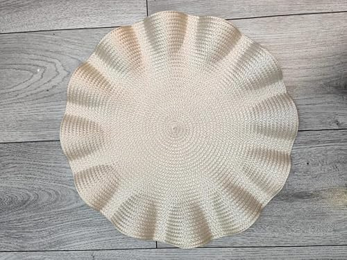 Biznest Set of 6 Round Wavy Rattan Placemat 38 cm, Durable & Stylish Table Mats for Home Dining & Décor (Beige)