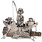 meindekoartikel Figur Flaschenhalter für Bierflasche Angler auf Boot aus Metall (Silber) Breite 23cm x Höhe 20cm x Tiefe 12cm