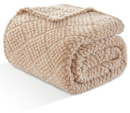 EMME Kuscheldecke 150x200 Fleece Weich Warm Flauschig Beige Tagesdecke | OEKO-TEX Zertifiziert Mit 3D-Touch-Erlebnis Als Überwurfdecke Couchdecke Sofadecke Wohndecke Für Erwachsene Ganzjährig