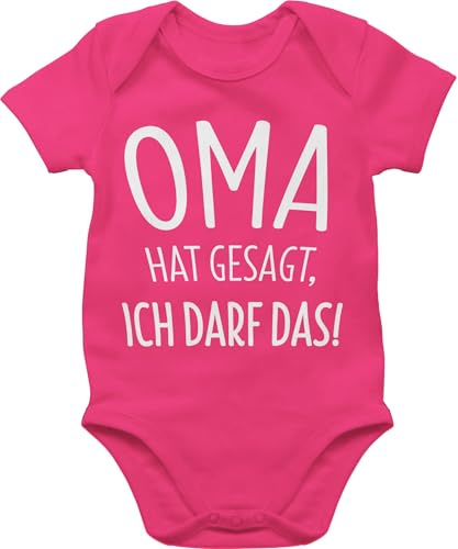 Shirtracer - Baby Body Kurzarm - Sprüche - Oma hat gesagt ich darf das