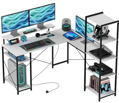 HOMCOM Scrivania Angolare per Computer 137x140cm con Doppio Supporto per Monitor e Prese Elettriche, Scrivania ad L Reversibile, Tavolo per PC con Libreria per Ufficio, Studio e Camera da Letto, Nero