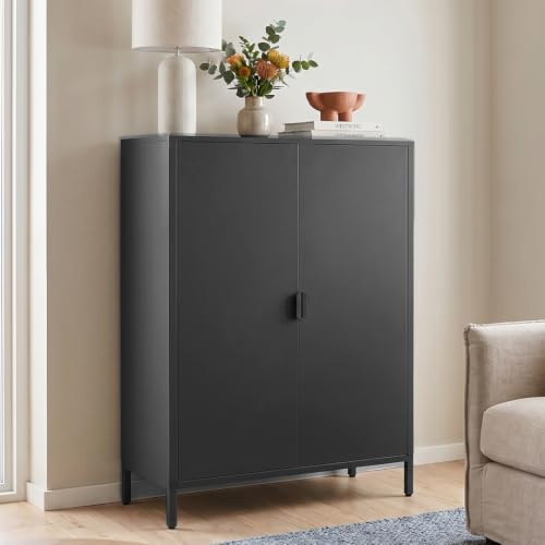 skølm Ituri Metall Sideboard, Schwarz, Highboard, 3 verstellbare Fächer | Metallkommode, Metallschrank aus Stahl, Aufbewahrungsschrank, Wohnzimmermöbel im Industrial Design, Büroschrank, Flurschrank
