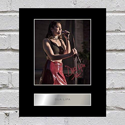Iconic pics Dua Lipa Signiertes Foto mit Passepartout, Nr. 2